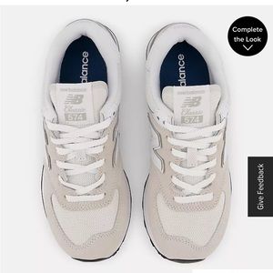 New balance 574. Color: Nimbus cloud with white. Women’s size 6.5. Barely worn!